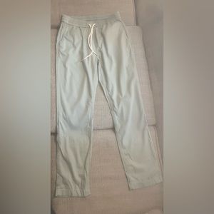 Faherty men sage green linen blend pull-on pants